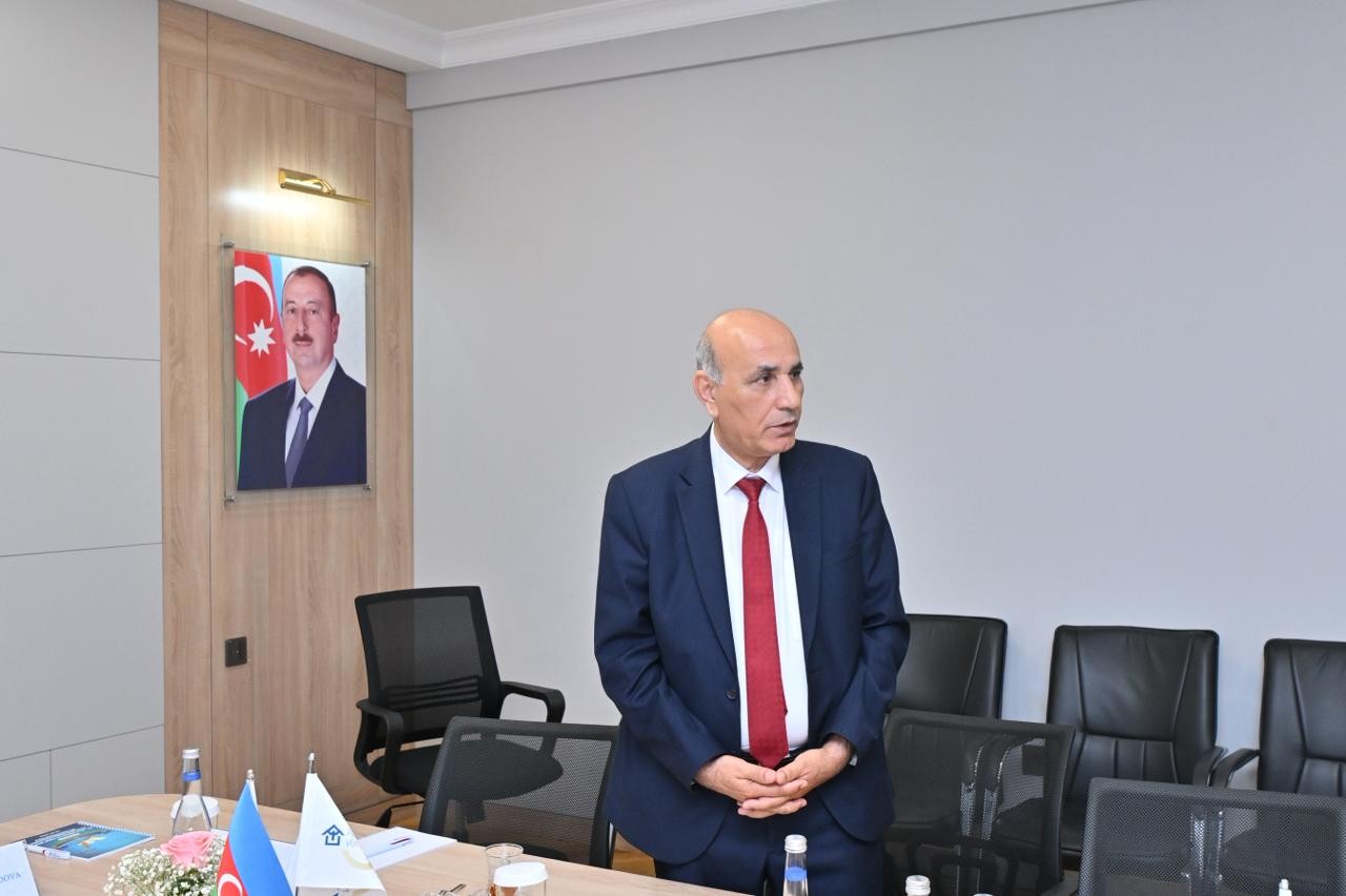 AzMİU-da dil və tarixi şüura həsr olunmuş elmi seminar keçirilib - FOTOLAR
